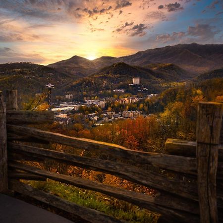 A Great Escape - Get 1089 Of Free Area Attraction Tickets For Each Paid Day, Dollywood And More! Pigeon Forge Kültér fotó
